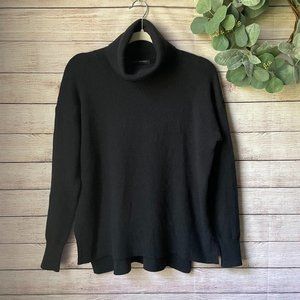 Banana Republic Turtle Neck Sweater     KA12-1